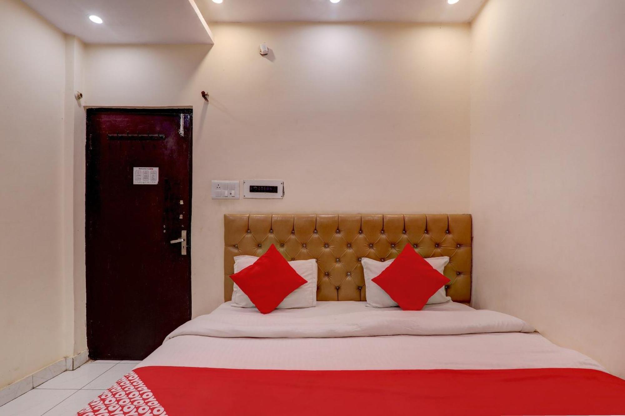 Hotel O Moon Palace Near Sahara Ganj Mall 勒克瑙 外观 照片