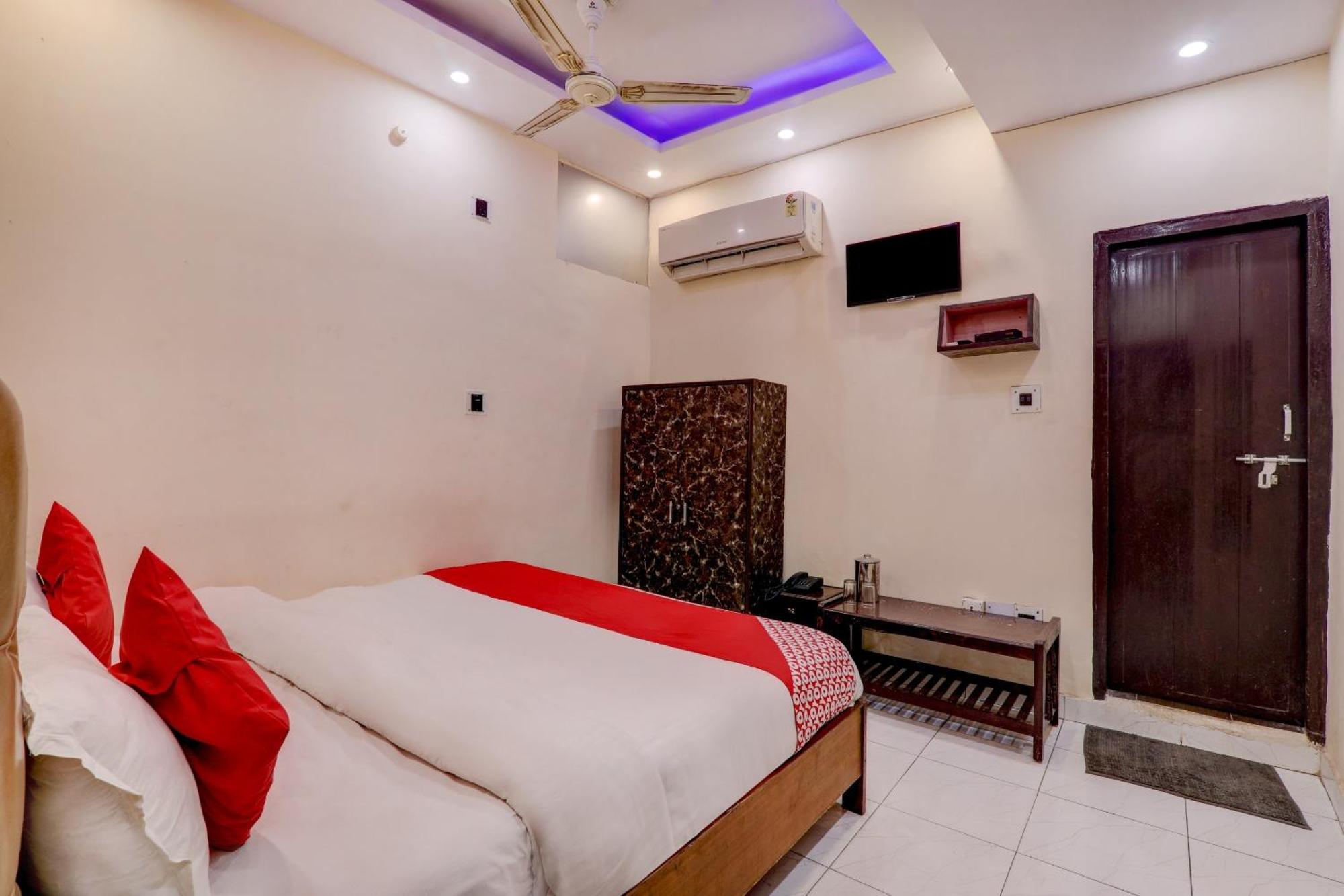 Hotel O Moon Palace Near Sahara Ganj Mall 勒克瑙 外观 照片